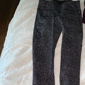Black and white dotted Lulu leggings